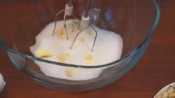 Песочный торт с арахисом и грецкими орехами - шаг 2 Песочный торт с арахисом и грецкими орехами - шаг 2