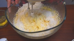 Песочный торт с арахисом и грецкими орехами - шаг 7 Песочный торт с арахисом и грецкими орехами - шаг 7