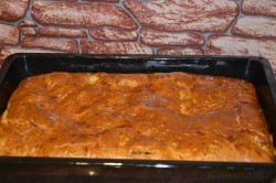 Воздушный пирог с начинкой яблоками - шаг 12