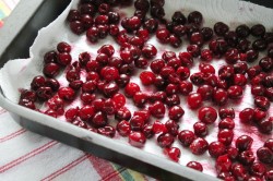 Вяленая вишня в домашних условиях - шаг 3 Вяленая вишня в домашних условиях - шаг 3