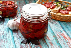 Вяленые помидоры в сушилке для овощей на зиму - шаг 15 Вяленые помидоры в сушилке для овощей на зиму - шаг 15