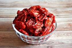 Вяленые помидоры в сушилке для овощей на зиму - шаг 9 Вяленые помидоры в сушилке для овощей на зиму - шаг 9