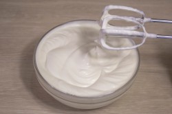 Взбитые сливки в домашних условиях - шаг 4