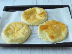 Хачапури с творогом в духовке - шаг 18 Хачапури с творогом в духовке - шаг 18