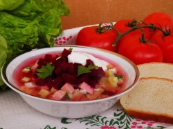 Холодный борщ из маринованной свеклы с колбасой - шаг 7