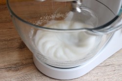 Яблочно кокосовoе пирожное - шаг 5 Яблочно кокосовoе пирожное - шаг 5