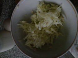 Яблочные оладьи с овсяной мукой - шаг 2