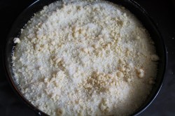 Яблочный пирог со сметаной в духовке с изюмом - шаг 13 Яблочный пирог со сметаной в духовке с изюмом - шаг 13