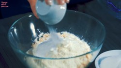 Яблочный пирог с мёдом на овсяном тесте - шаг 2 Яблочный пирог с мёдом на овсяном тесте - шаг 2