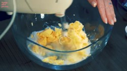 Яблочный пирог с мёдом на овсяном тесте - шаг 6 Яблочный пирог с мёдом на овсяном тесте - шаг 6