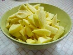 Быстрый яблочный пирог с творожной заливкой - шаг 5 Быстрый яблочный пирог с творожной заливкой - шаг 5