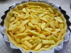 Быстрый яблочный пирог с творожной заливкой - шаг 10 Быстрый яблочный пирог с творожной заливкой - шаг 10