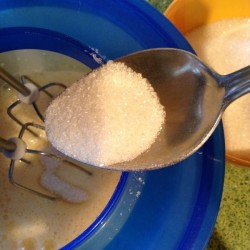 Яблочный пирог шарлотка в духовке - шаг 3 Яблочный пирог шарлотка в духовке - шаг 3