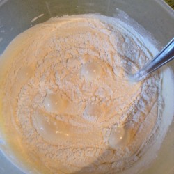 Яблочный пирог шарлотка в духовке - шаг 4 Яблочный пирог шарлотка в духовке - шаг 4