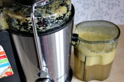 Яблочный сок без сахара на зиму - шаг 4 Яблочный сок без сахара на зиму - шаг 4