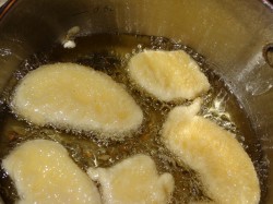 Яблоки в карамели с кунжутом - шаг 2 Яблоки в карамели с кунжутом - шаг 2