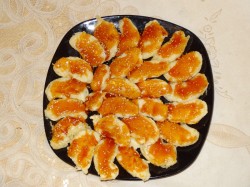 Яблоки в карамели с кунжутом - шаг 4 Яблоки в карамели с кунжутом - шаг 4