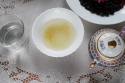 Ягодное желе с желатином из замороженных ягод - шаг 2