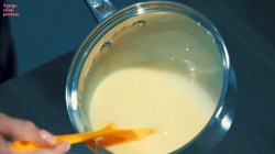 Яркий творожный торт из печенья без выпечки - шаг 14