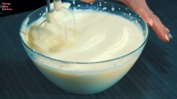 Яркий творожный торт из печенья без выпечки - шаг 16