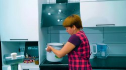 Закуска из болгарского перца с помидорами и чесноком на зиму - шаг 6