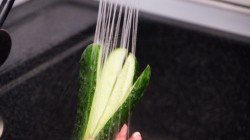 Закусочные огурчики с аппетитной начинкой - шаг 9