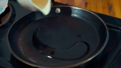 Закусочный торт из кабачков с помидорами и зеленью - шаг 13