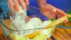 Закусочный торт из кабачков с помидорами и зеленью - шаг 9