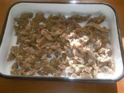 Заливное из говядины с луком, морковью и петрушкой - шаг 1