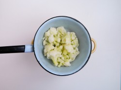 Заливной пирог с цветной капустой - шаг 3