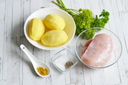 Заливной пирог с курицей и картошкой - шаг 7