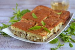 Заливной пирог с рисом и рыбными консервами - шаг 13