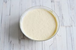 Заливной пирог с рисом и рыбными консервами - шаг 4