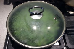 Замороженные овощи на сковороде - шаг 4 Замороженные овощи на сковороде - шаг 4