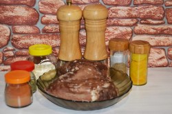 Запечь мясо в мультиварке - шаг 1 Запечь мясо в мультиварке - шаг 1