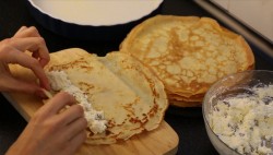 Запеченные блины с творогом и изюмом - шаг 11 Запеченные блины с творогом и изюмом - шаг 11