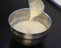 Запеченные блины с творогом и изюмом - шаг 2 Запеченные блины с творогом и изюмом - шаг 2