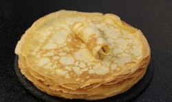 Запеченные блины с творогом и изюмом - шаг 7 Запеченные блины с творогом и изюмом - шаг 7