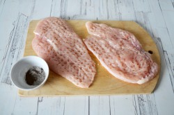 Куриные отбивные с ананасом и сыром - шаг 4 Куриные отбивные с ананасом и сыром - шаг 4