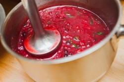 Запеканка из пшенки с соусом из смородины - шаг 6 Запеканка из пшенки с соусом из смородины - шаг 6