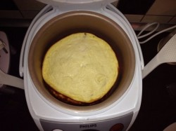 Запеканка из творога со сгущенкой в мультиварке - шаг 1