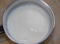 Заварной крем без яиц на молоке - шаг 1 Заварной крем без яиц на молоке - шаг 1