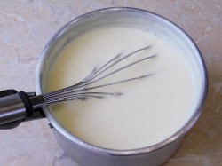 Заварной крем без яиц на молоке - шаг 2 Заварной крем без яиц на молоке - шаг 2