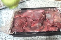 Заяц в духовке сочный - шаг 2 Заяц в духовке сочный - шаг 2