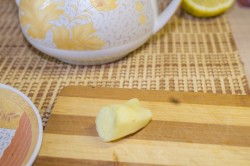 Зеленый чай с имбирем лимоном и медом - шаг 2 Зеленый чай с имбирем лимоном и медом - шаг 2