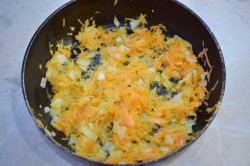 Зелёный борщ со щавелем и яйцом - шаг 4 Зелёный борщ со щавелем и яйцом - шаг 4