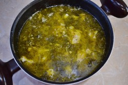 Зелёный борщ со щавелем и яйцом - шаг 7 Зелёный борщ со щавелем и яйцом - шаг 7