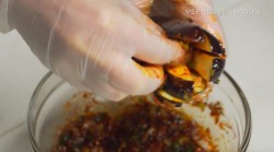 Баклажаны по-корейски с чесноком в соевом соусе - шаг 4