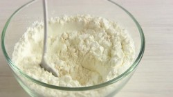 Бисквитный торт Одуванчик со сливочным кремом - шаг 4