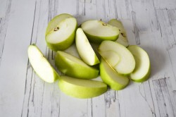 Бруснично-яблочный кисель - шаг 2 Бруснично-яблочный кисель - шаг 2